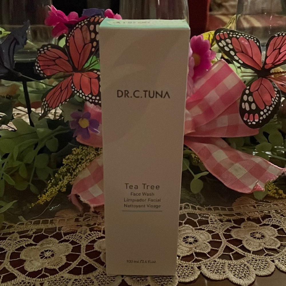 Tea tree face wash